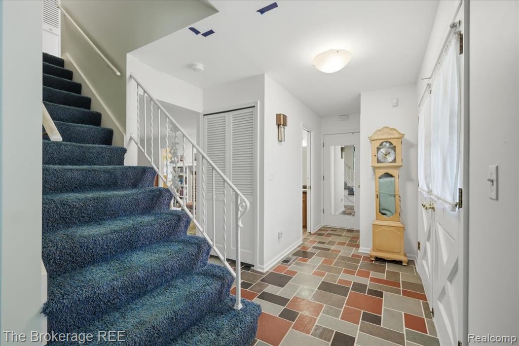 4375 Esta Drive, Flint, MI 48506 — Photo 13
