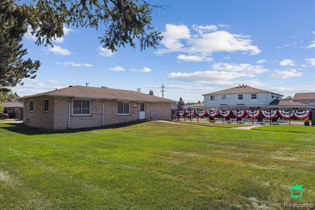 37675 Colonial Drive, Westland, MI — Photo 40