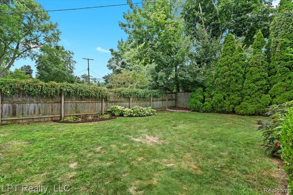 4357 Robinwood Avenue, Royal Oak, MI 48073 — Photo 36