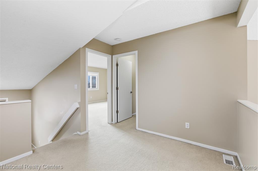 6298 Aspen Ridge Boulevard, 34, West Bloomfield, MI — Photo 19