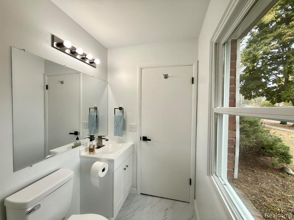 4973 Danbury Drive, Troy, MI 48085 — Photo 44
