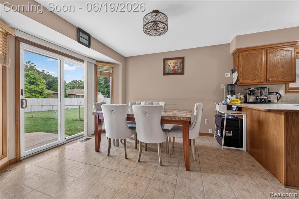 46362 Springhill Drive, Utica, MI 48317 — Photo 10