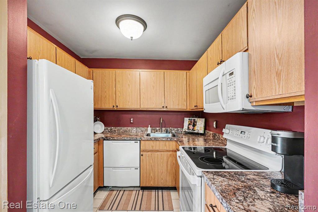 50514 Bay Run N, New Baltimore, MI 48047 — Photo 7
