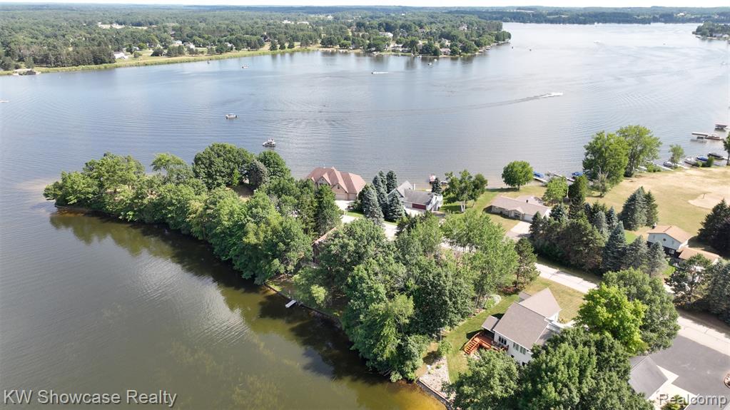1033 Cantabrian Drive, Weidman, MI 48893 — Photo 6