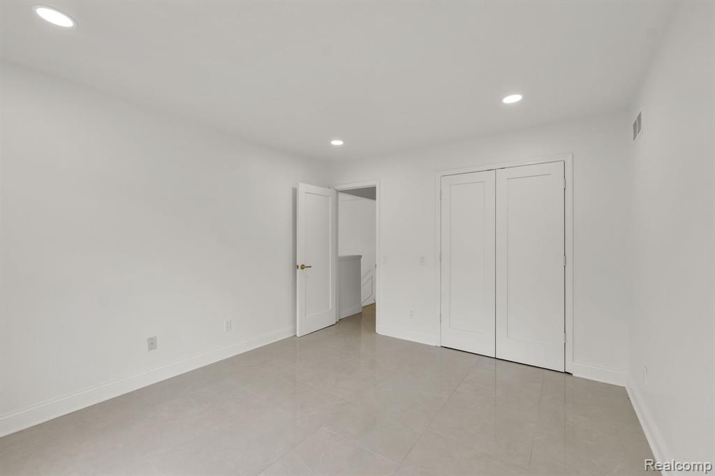 47974 Deer Trail Drive, Canton, MI 48187 — Photo 46