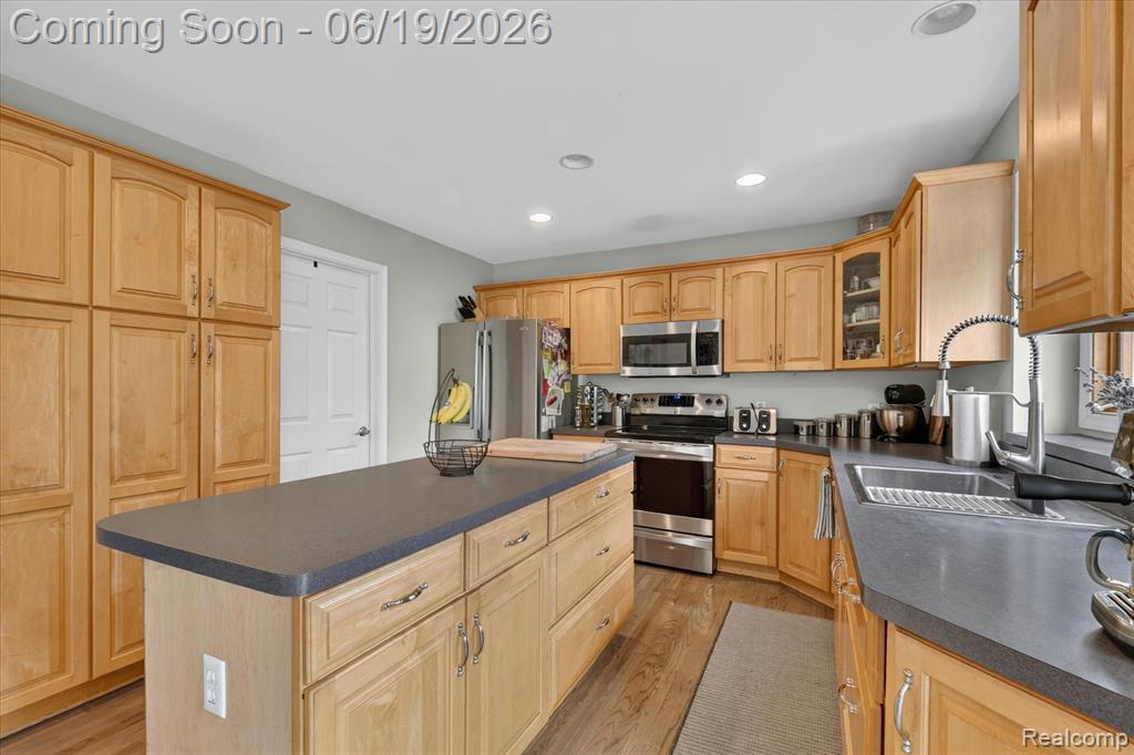 7040 McGuire Road, Fenton, MI 48430 — Photo 8