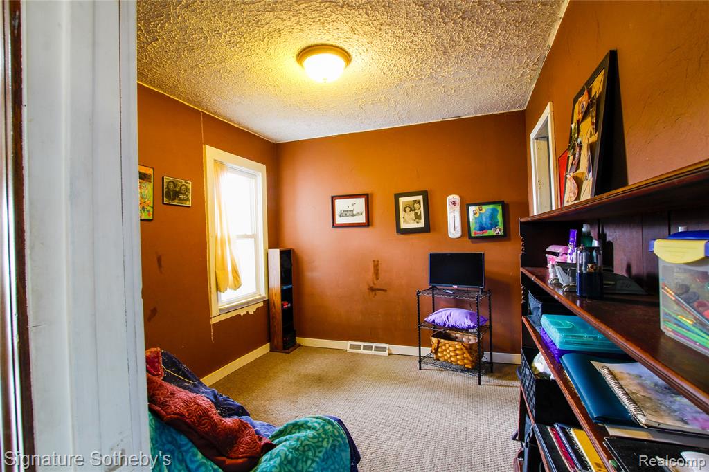 Flex room could be den or 4th bedroom.