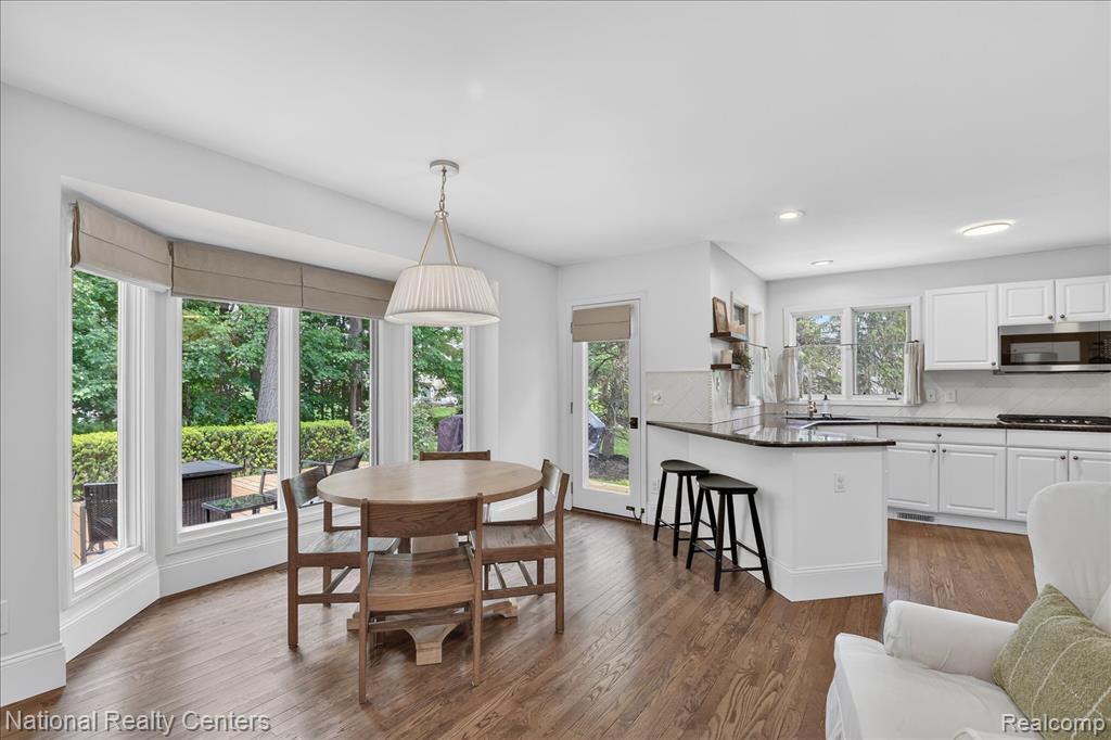54366 Royal Troon Drive, South Lyon, MI 48178 — Photo 10