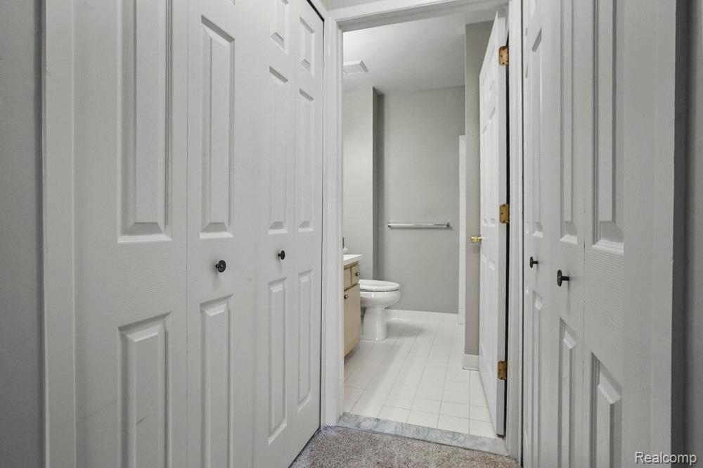 22051 Atlantic Pointe, Farmington Hills, MI 48336 — Photo 20