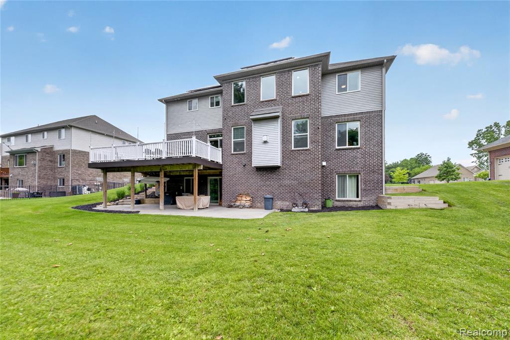 9665 Windsor Lane, Clarkston, MI 48348 — Photo 78