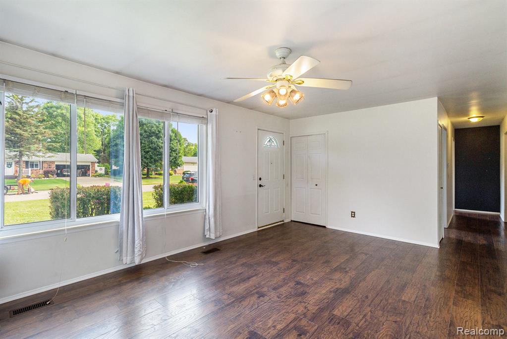 5496 Canonsburg Road, Grand Blanc, MI 48439 — Photo 4
