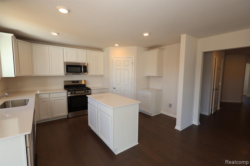 420 Hidden River W, Holly, MI 48442 — Photo 4