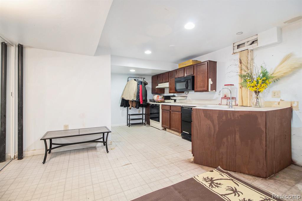 23840 Brentwood Drive, Trenton, MI 48183 — Photo 22
