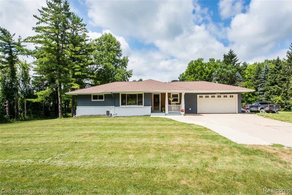 2992 Old Plank Road, Milford, MI 48381