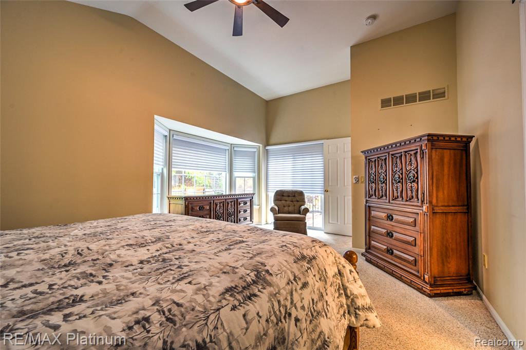 807 Whisperwood Drive, 70, Fenton, MI 48430 — Photo 31