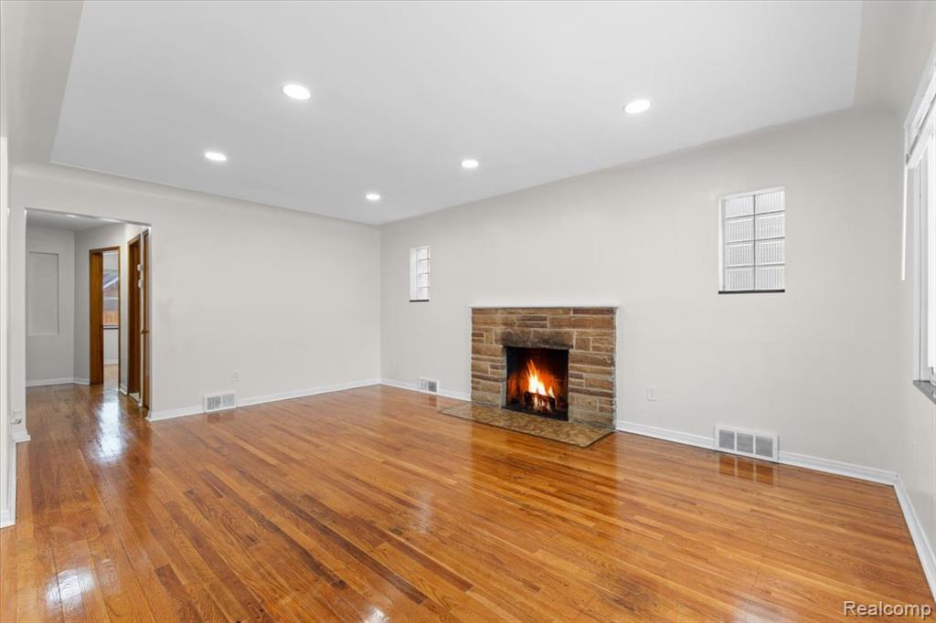 2339 E Outer Drive, Detroit, MI 48234 — Photo 4