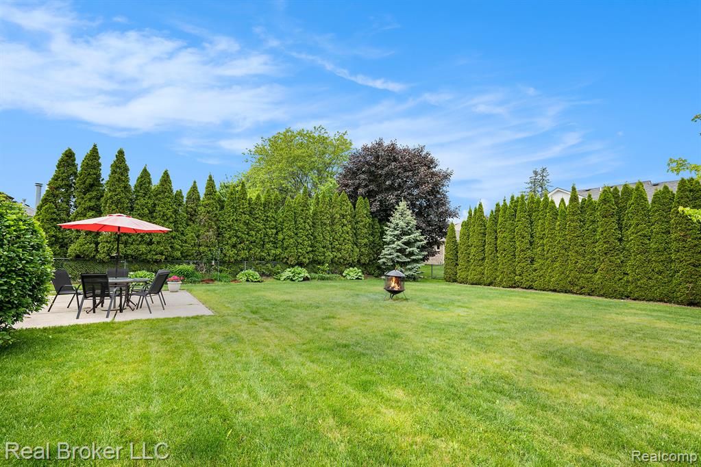 50155 OXFORD Drive, Macomb, MI 48044 — Photo 25