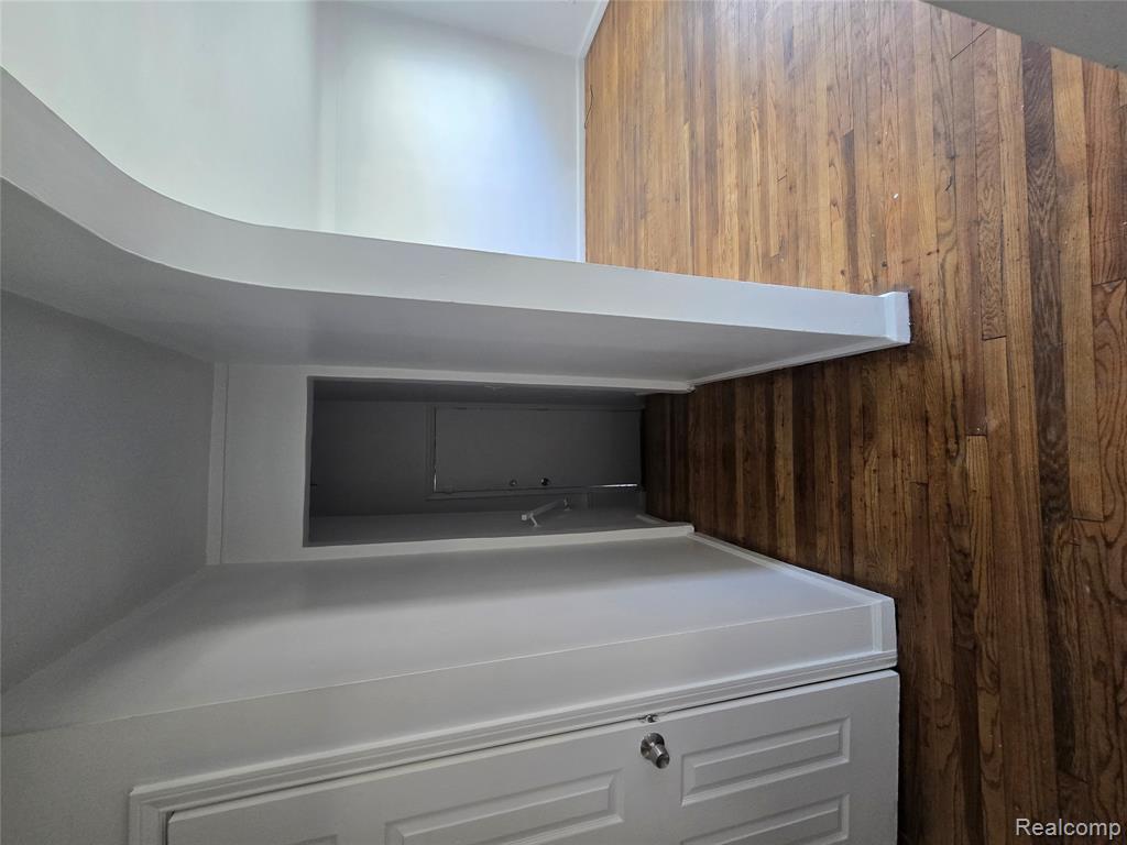 8842 Longacre Street, Detroit, MI 48228 — Photo 16