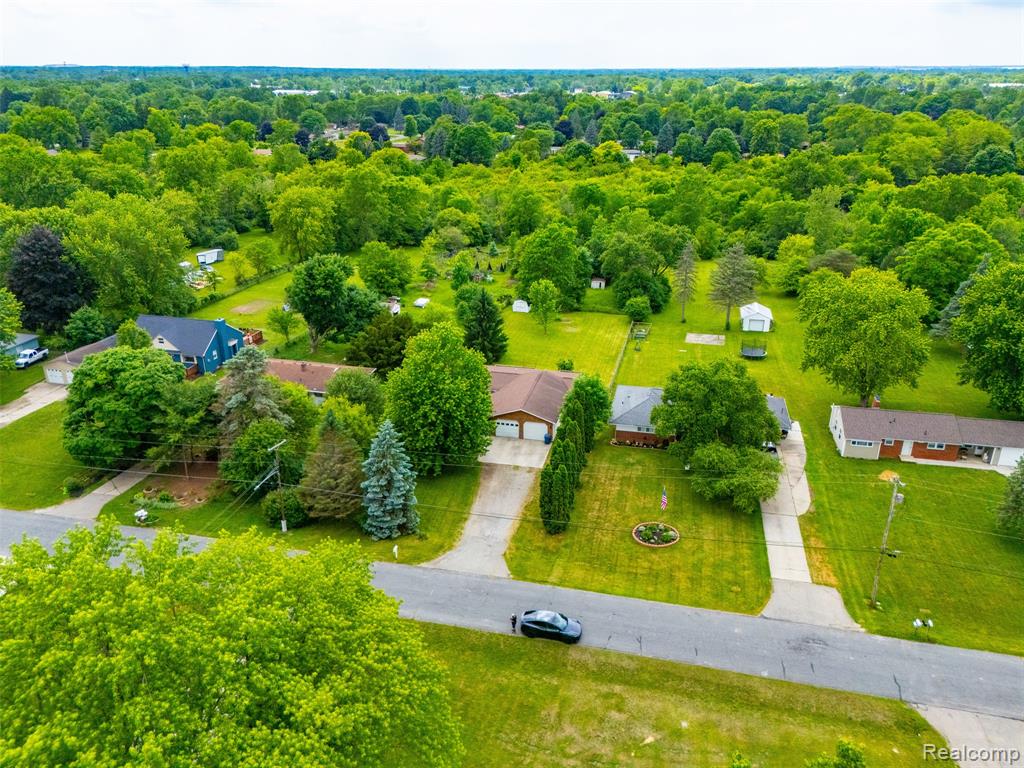 4420 Dublin Road, Burton, MI 48529 — Photo 45