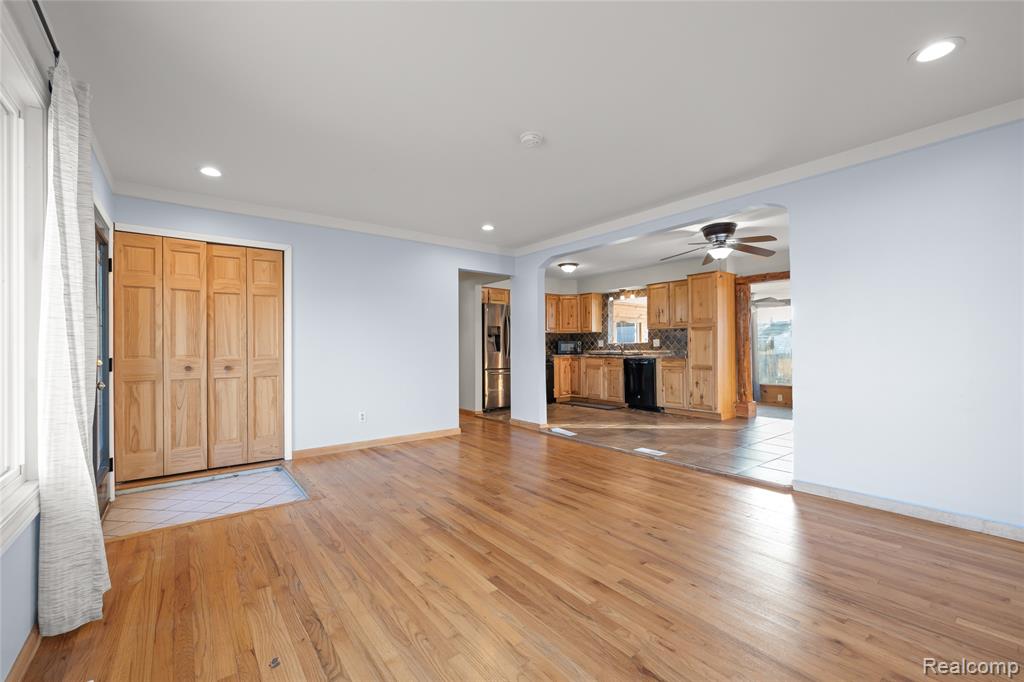 27228 Weddel Avenue, Brownstown, MI 48183 — Photo 6
