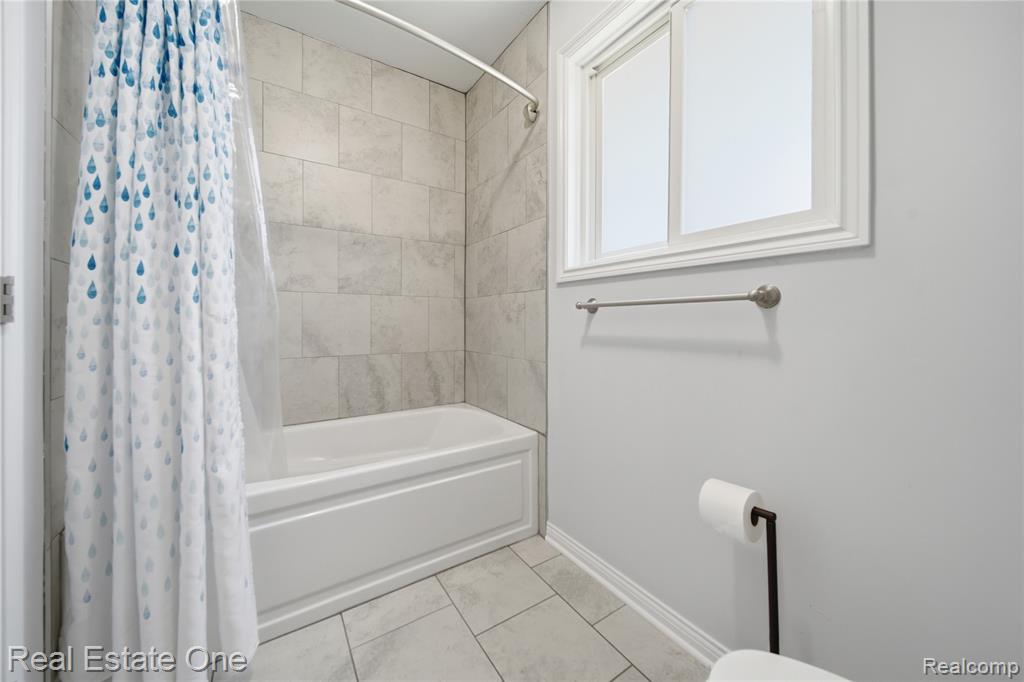 5575 Ciderberry Drive, Brighton, MI 48116 — Photo 37