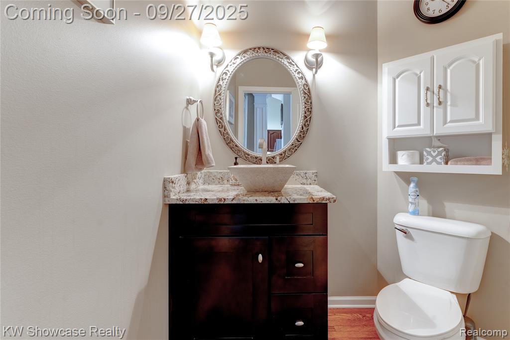 778 Knolls Landing Drive, Milford, MI 48381 — Photo 17