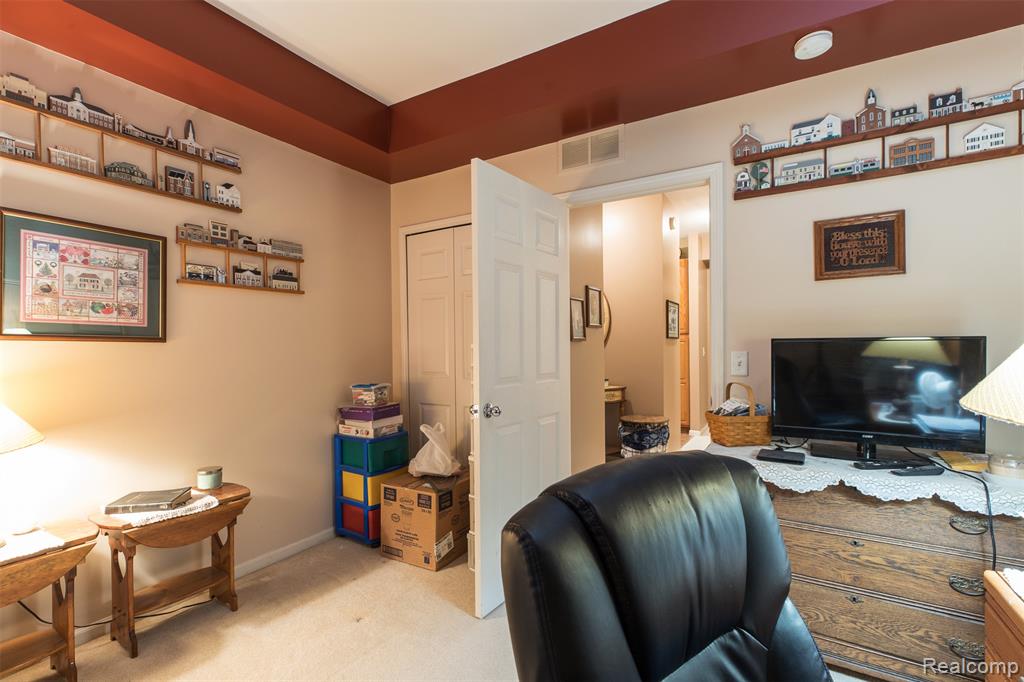 1890 Cedar Valley Drive, 38, Canton, MI 48188 — Photo 26