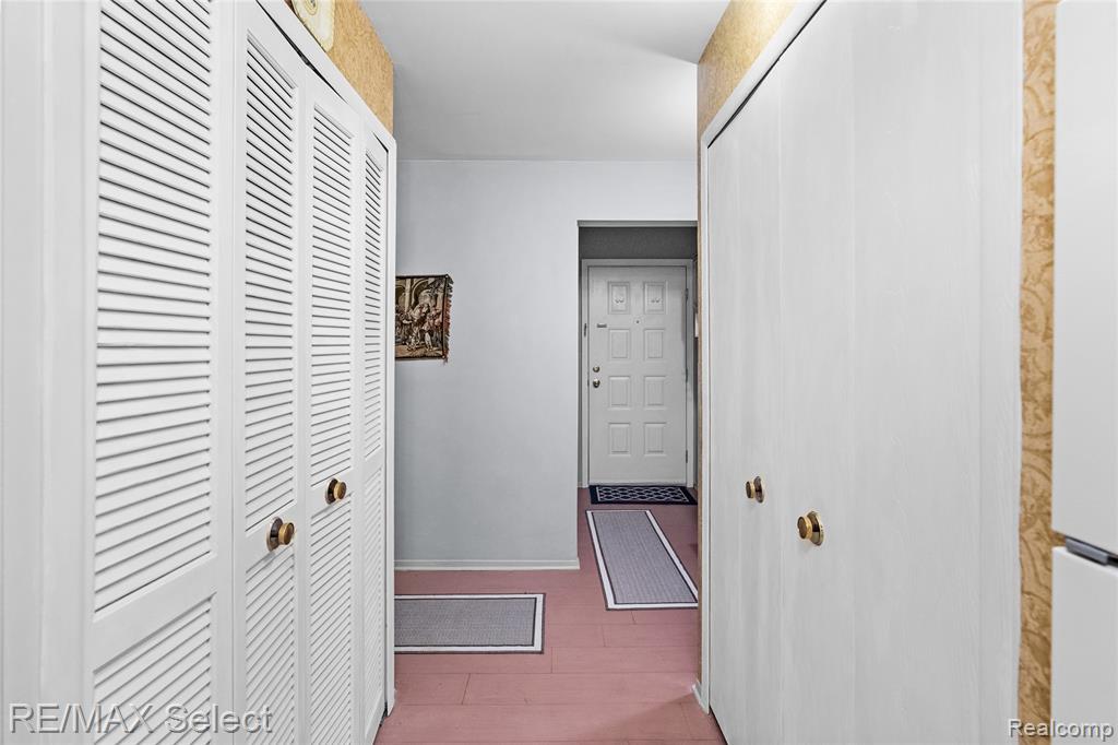 250 Briarcrest Drive, 130, Ann Arbor, MI 48104 — Photo 25