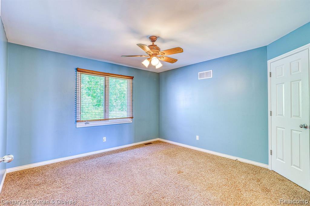 61321 BURNINGWOOD Drive, Washington, MI — Photo 23