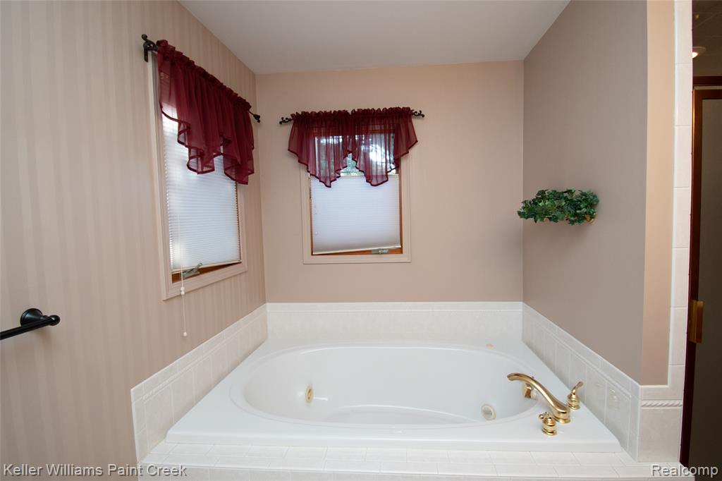 68400 Copperwood Drive, Washington, MI 48095 — Photo 33