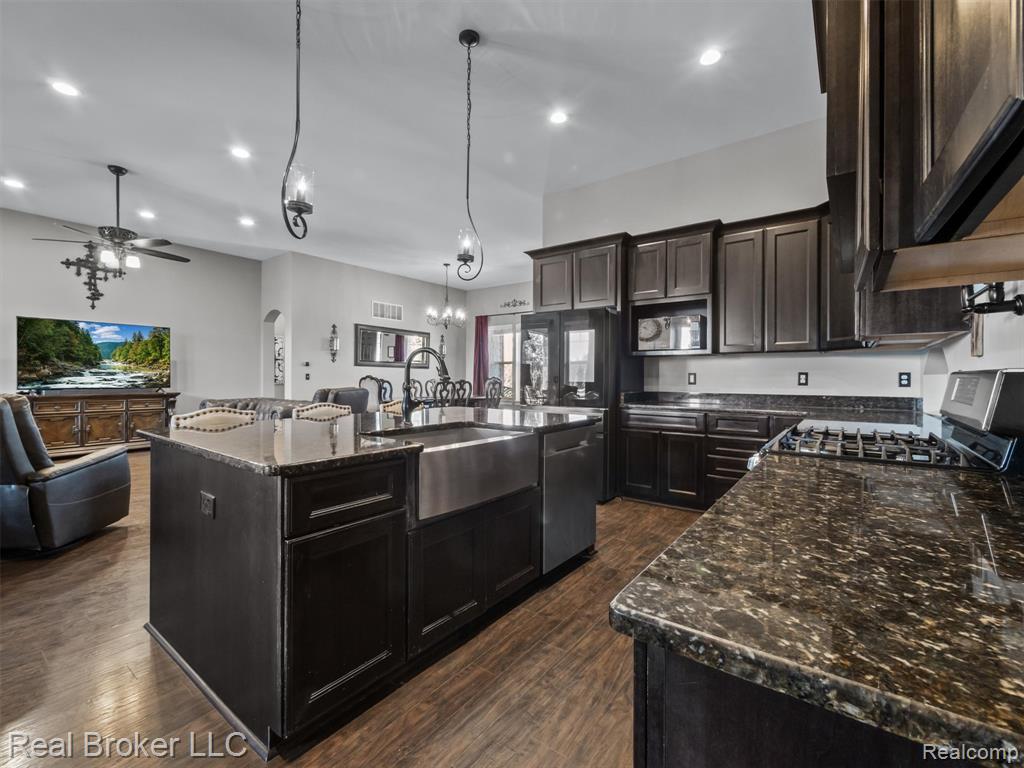 7190 Earhart Road, Ann Arbor, MI 48105 — Photo 15