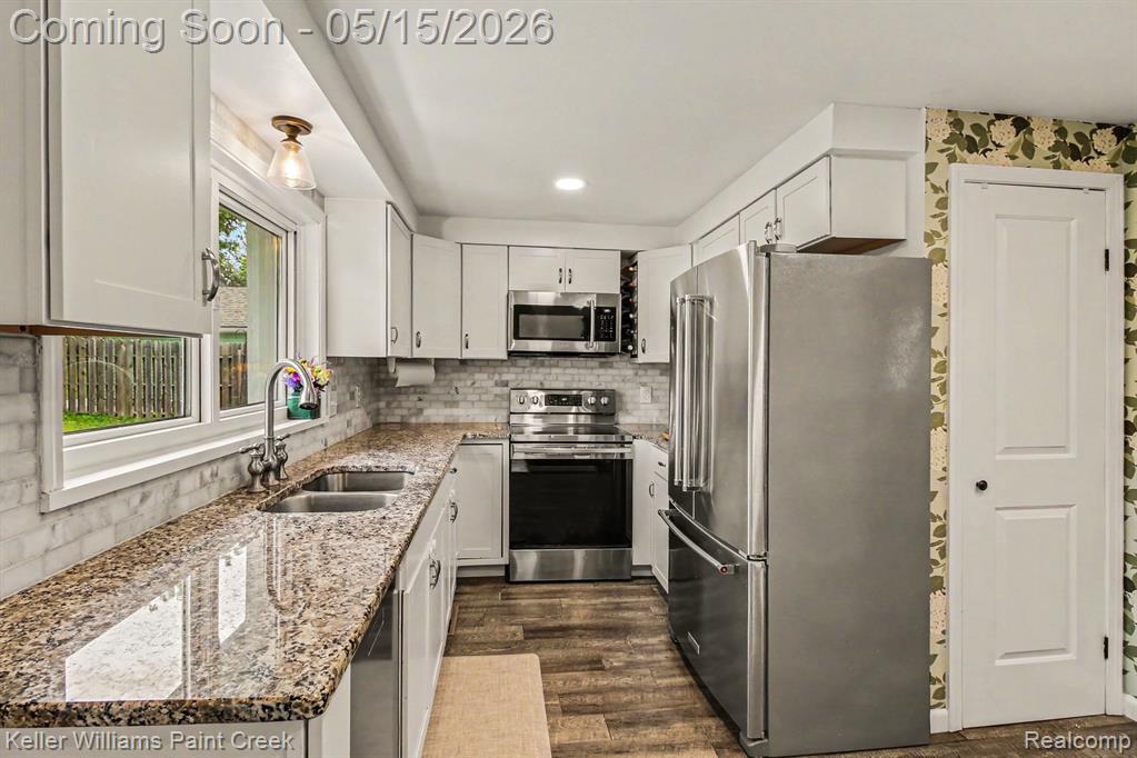 425 Cabinet Street, Milford, MI 48381 — Photo 6