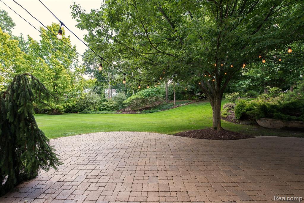 581 Woodway Court, Bloomfield Hills, MI 48302 — Photo 44