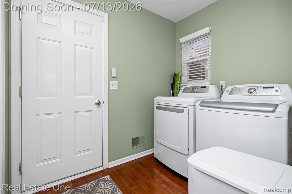 8206 Timber Trail, 82, White Lake, MI — Photo 22
