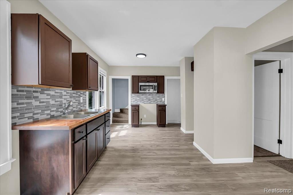 8135 E Hildale Street, Detroit, MI 48234 — Photo 9