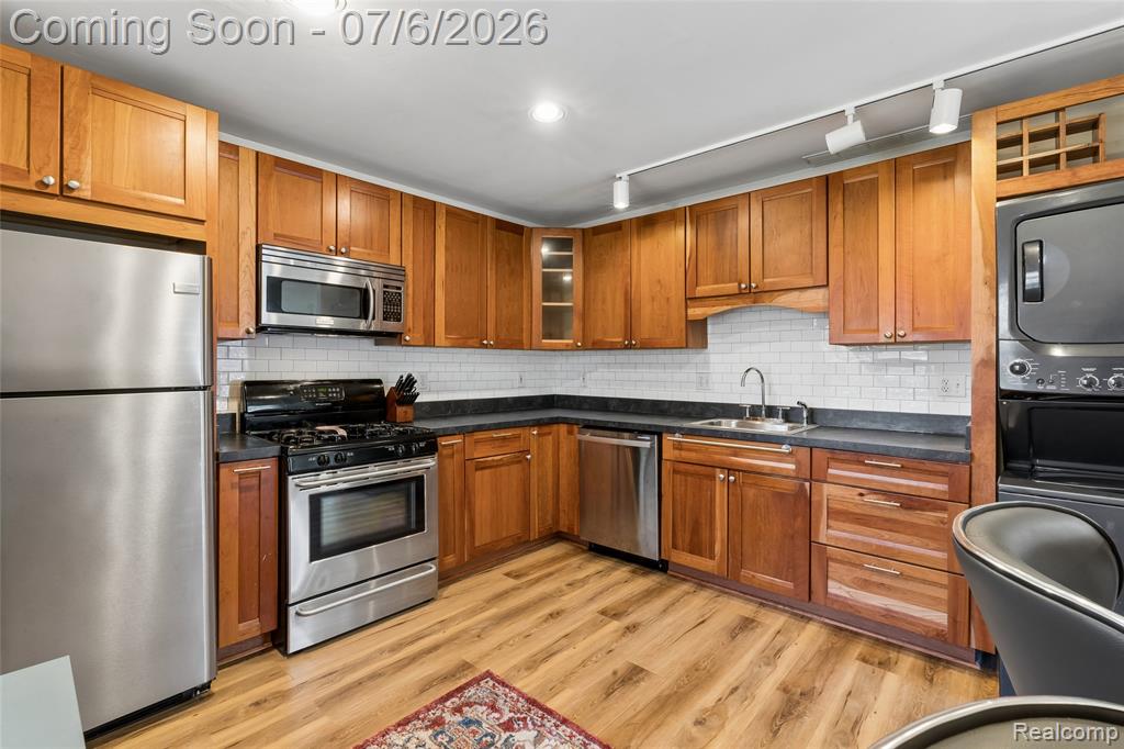 9597 Harbour Cove Court, 105, Ypsilanti, MI 48197 — Photo 11