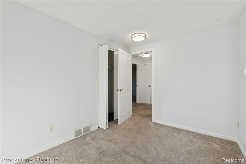 6004 Gibson Avenue, East Lansing, MI 48823 — Photo 20