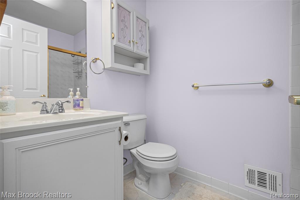 35263 Kings Forest Boulevard, Clinton Twp, MI 48035 — Photo 20