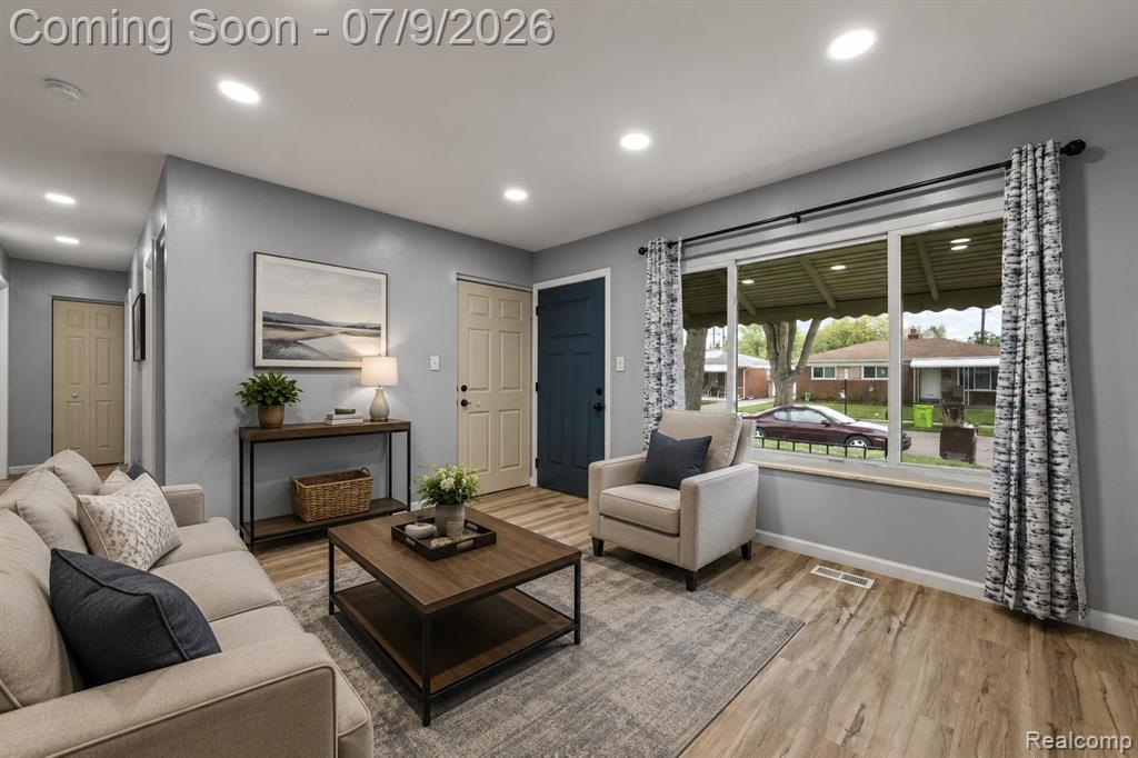 7218 Superior, Center Line, MI 48015 — Photo 4