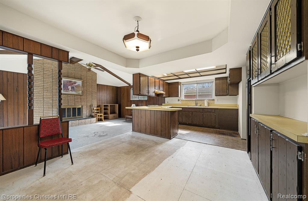4684 CHAPEL Drive, Troy, MI 48085 — Photo 8
