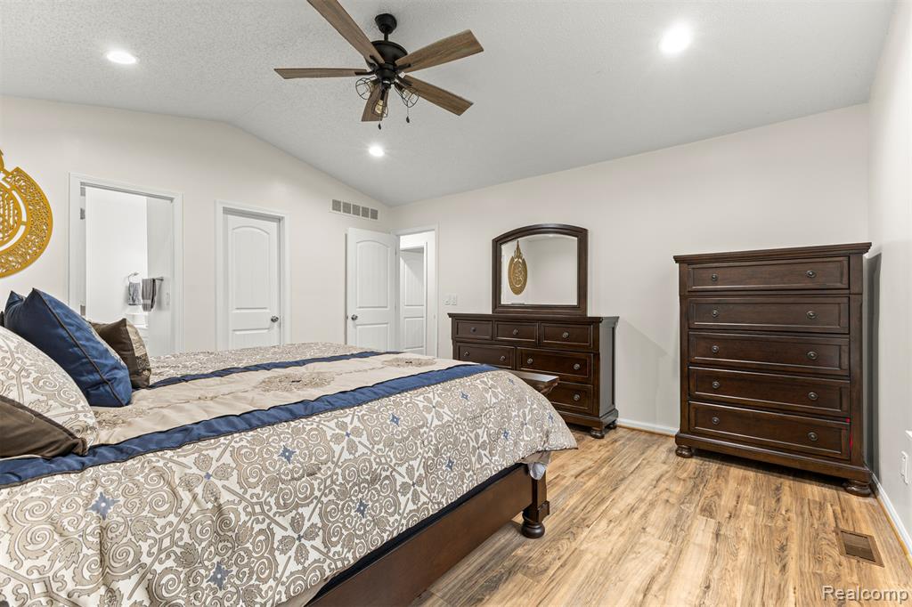 2481 Woodmont Drive E, Canton, MI 48188 — Photo 22