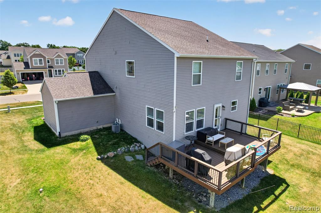 3524 Amber Oaks Drive, Howell, MI 48855 — Photo 34