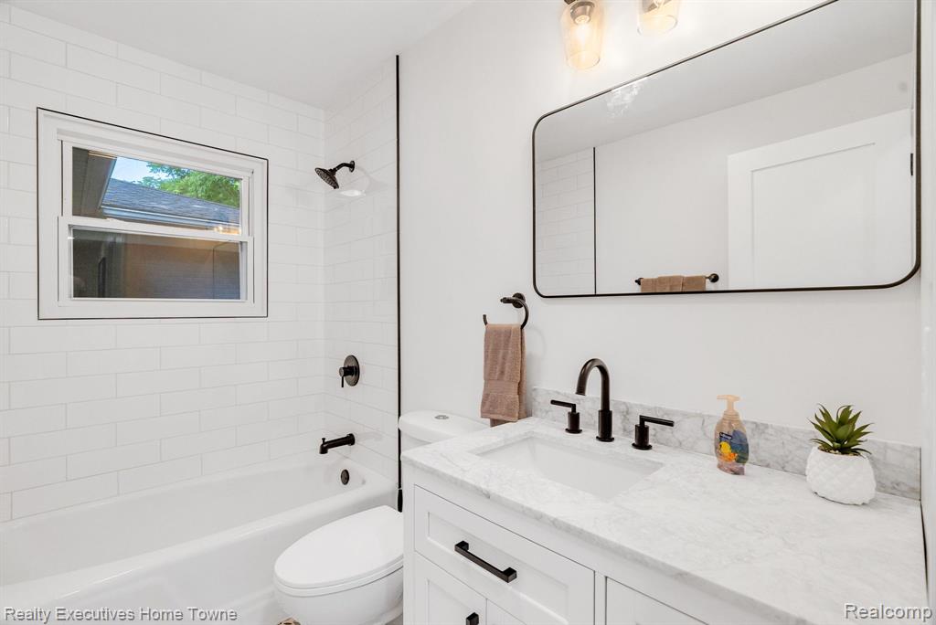 2371 ARLINGTON Road, Columbus, MI — Photo 16