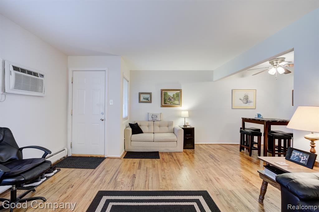3421 HILLSIDE Drive, 4, Royal Oak, MI 48073 — Photo 5