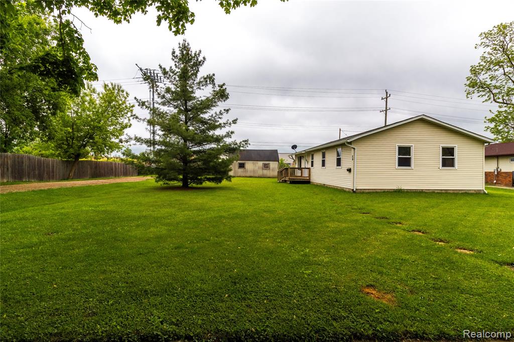 519 S Elm Street, Lapeer, MI 48446 — Photo 29
