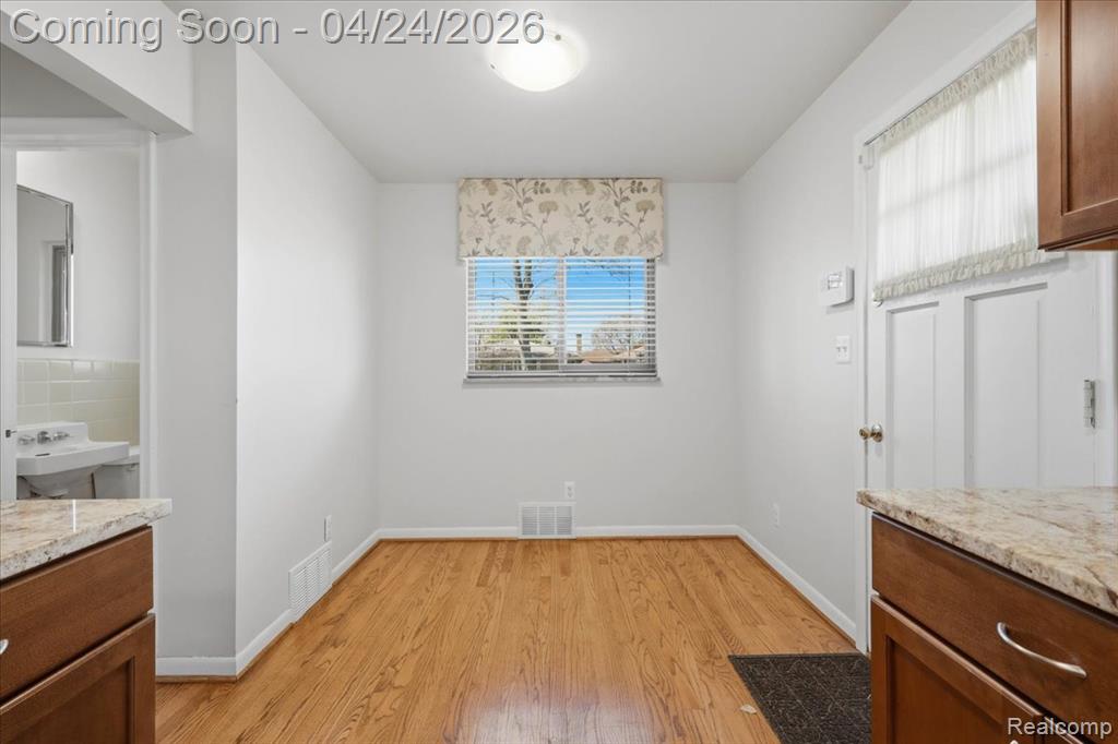 13111 Northfield Boulevard, Oak Park, MI 48237 — Photo 16