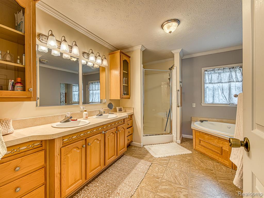 29703 Vinewood Lane, Gibraltar, MI — Photo 19
