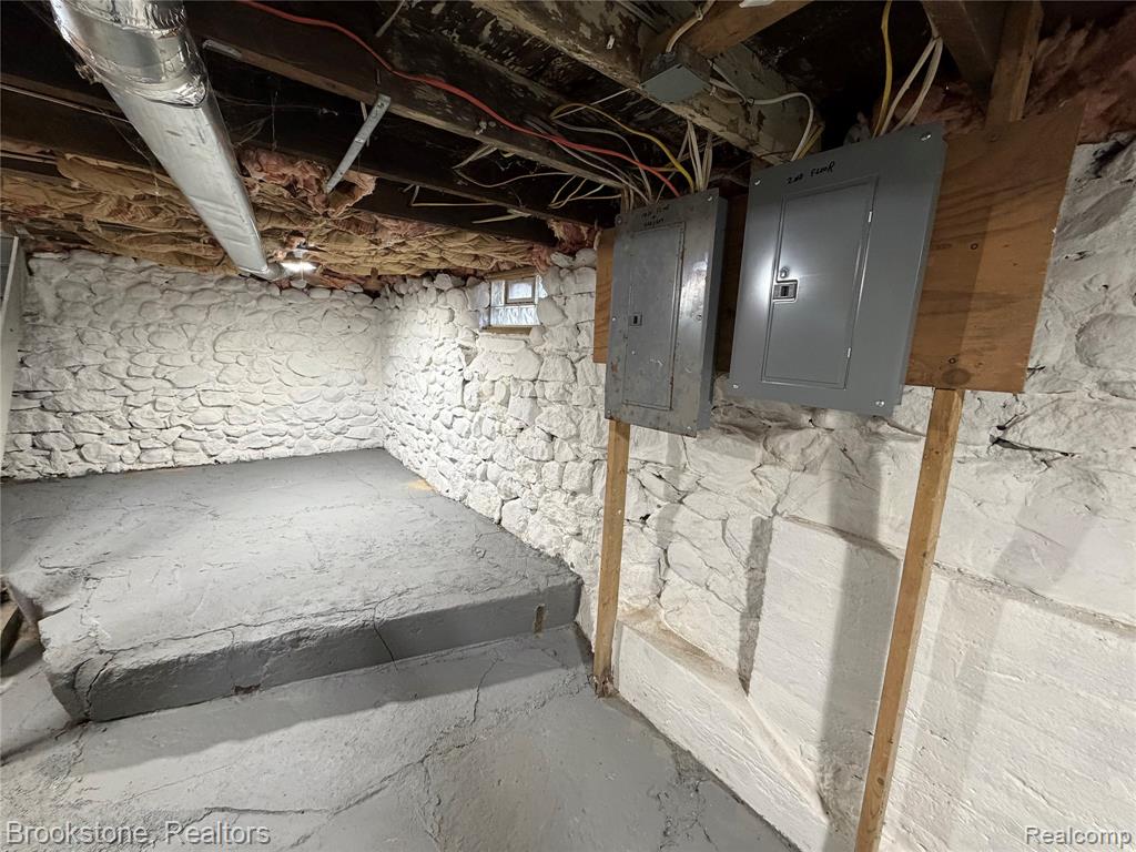 398 N Saginaw Street, Pontiac, MI 48342 — Photo 64