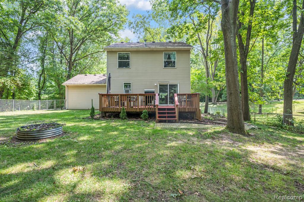 6550 Avon Drive, Brighton, MI 48116 — Photo 34