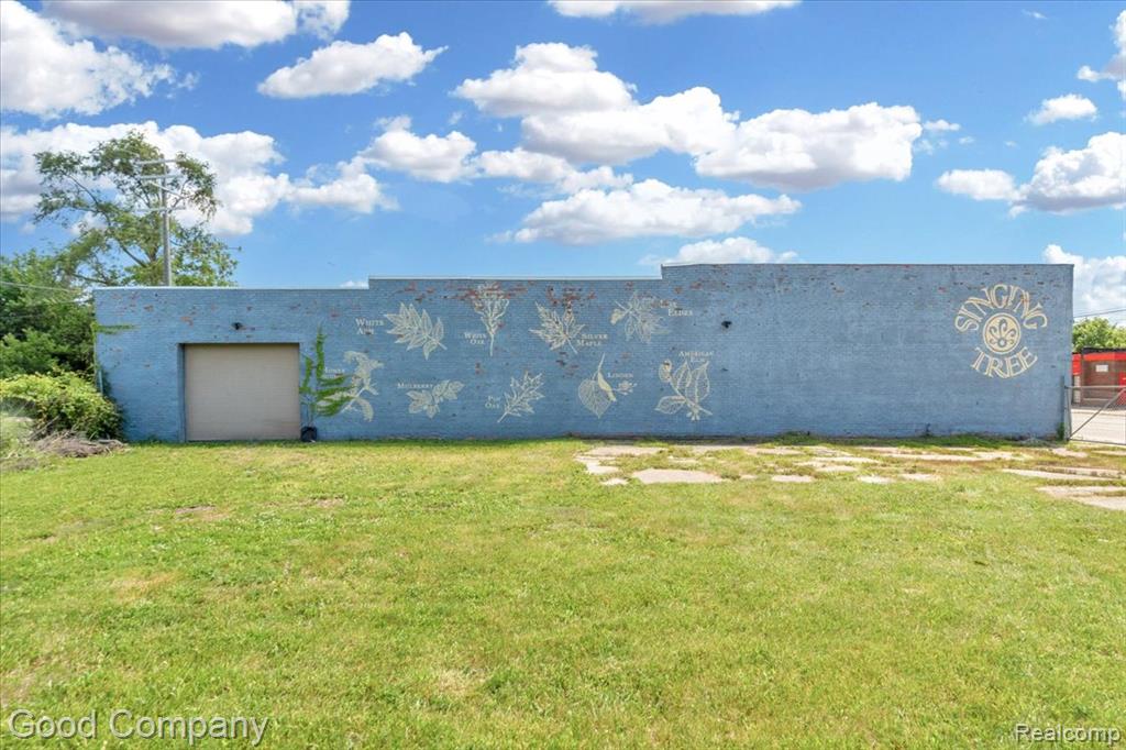 60 E Greendale, Highland Park, MI 48203 — Photo 2